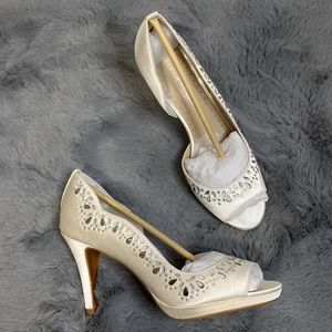 NIB Adrienne Vittadini Glass Heels